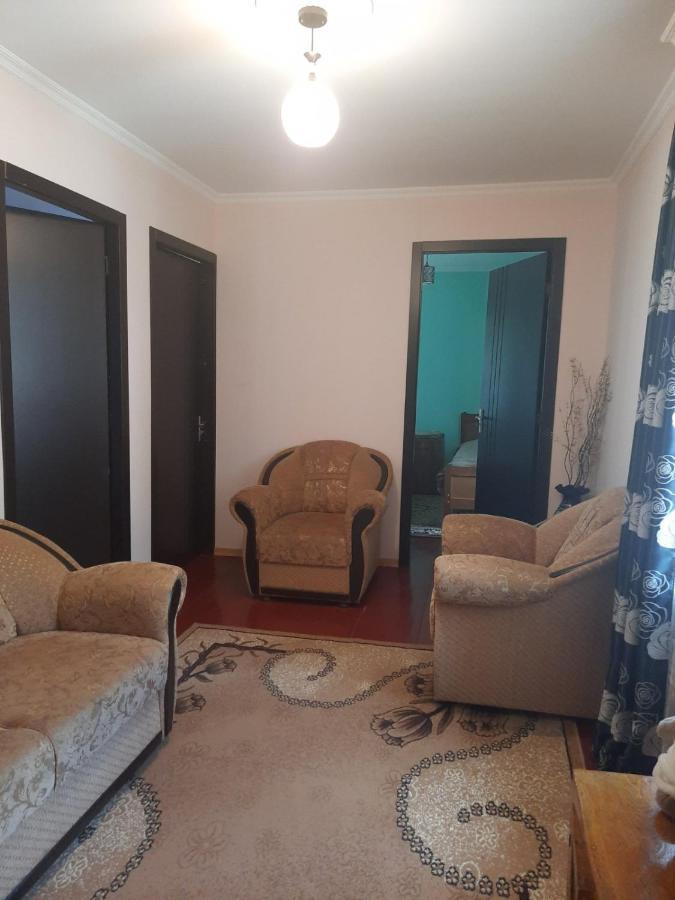 Guesthouse "Megi" Mestia Ngoại thất bức ảnh