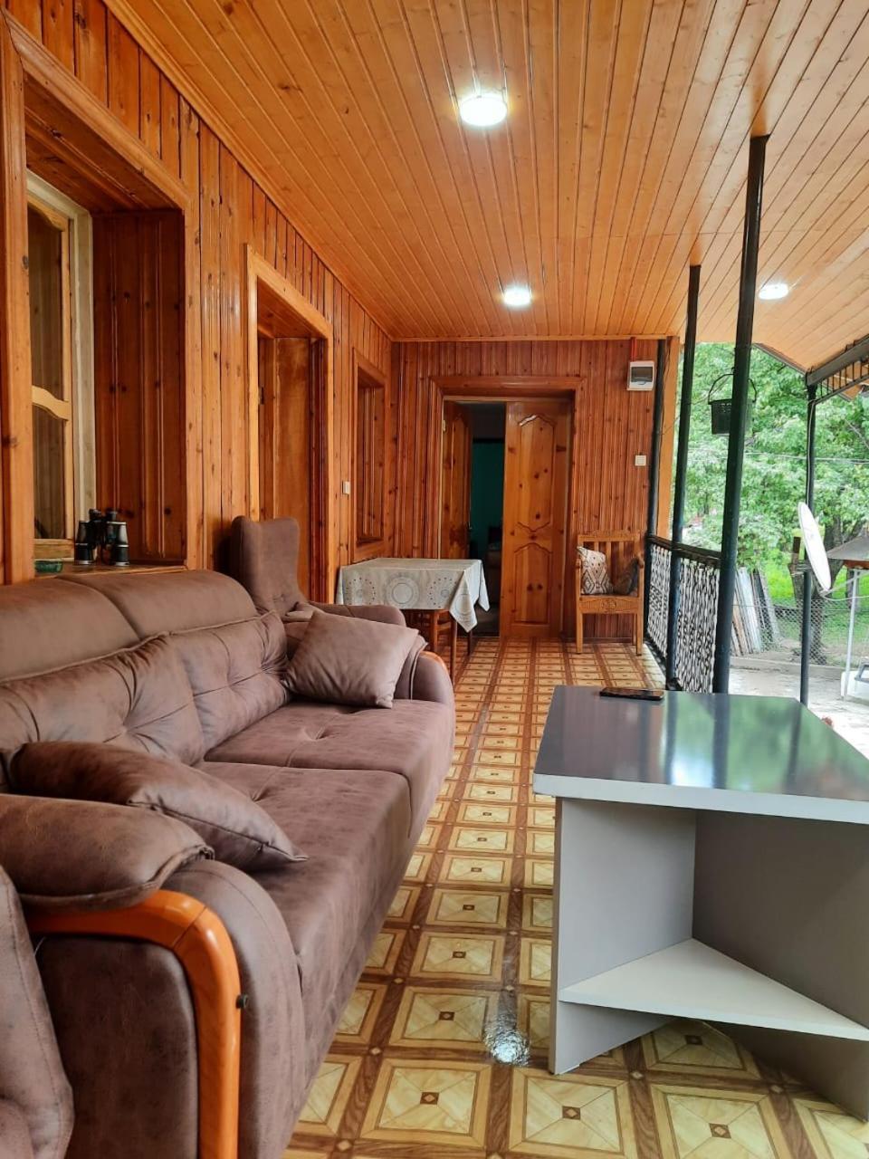 Guesthouse "Megi" Mestia Ngoại thất bức ảnh