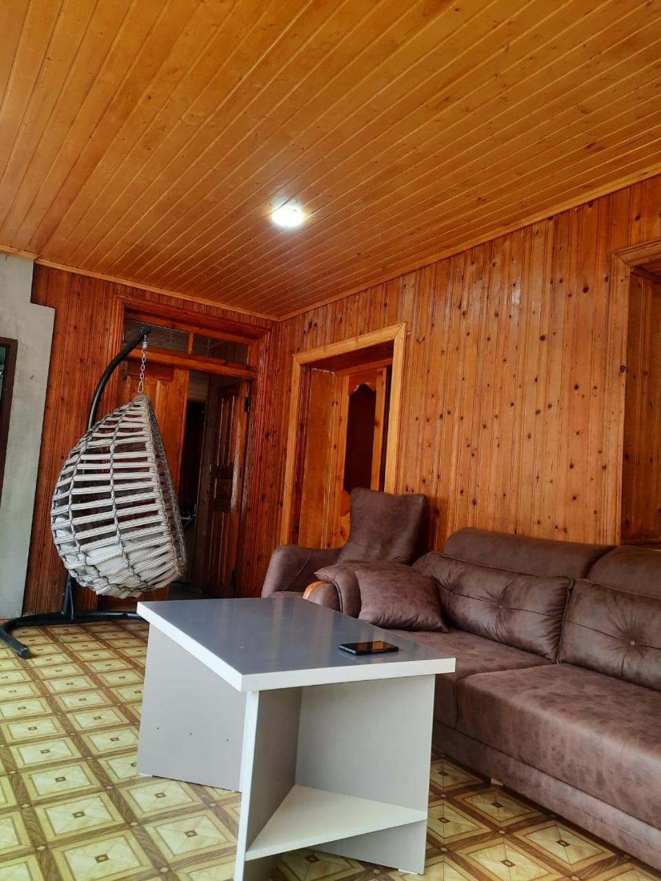 Guesthouse "Megi" Mestia Ngoại thất bức ảnh