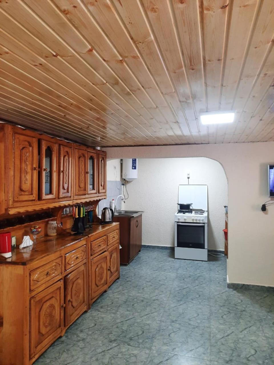 Guesthouse "Megi" Mestia Ngoại thất bức ảnh
